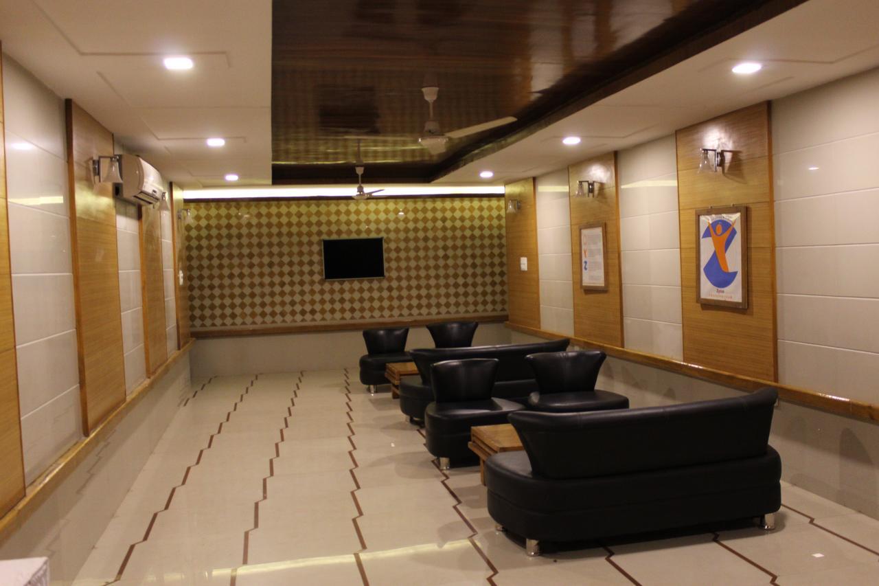 Hotel Orange Inn Sarkhej Exterior foto
